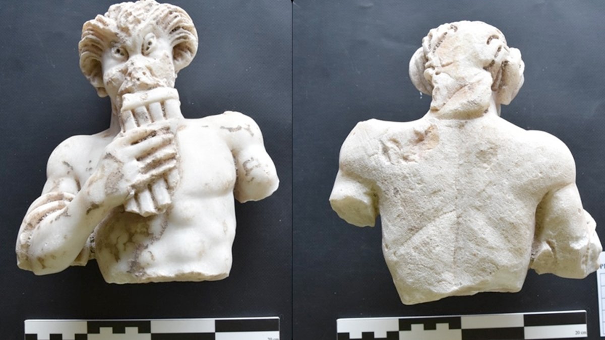 İBB, kazılarda önemli bir eser daha buldu: İşte Pan heykelinin parçası