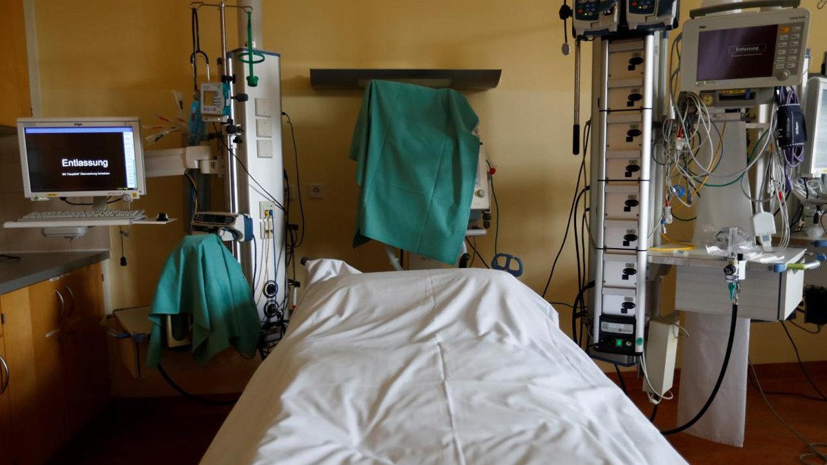 Almanya Sağlık Bakanı'ndan 'kontrolsüz iflas' uyarısı: Hastanelerin yüzde 25'i kapanabilir