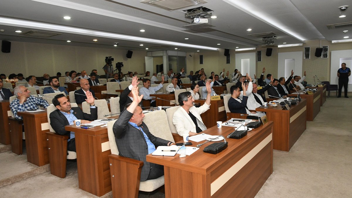 Yeşilyurt ve Uğur Mumcu Parkı baştan sona yenilenecek