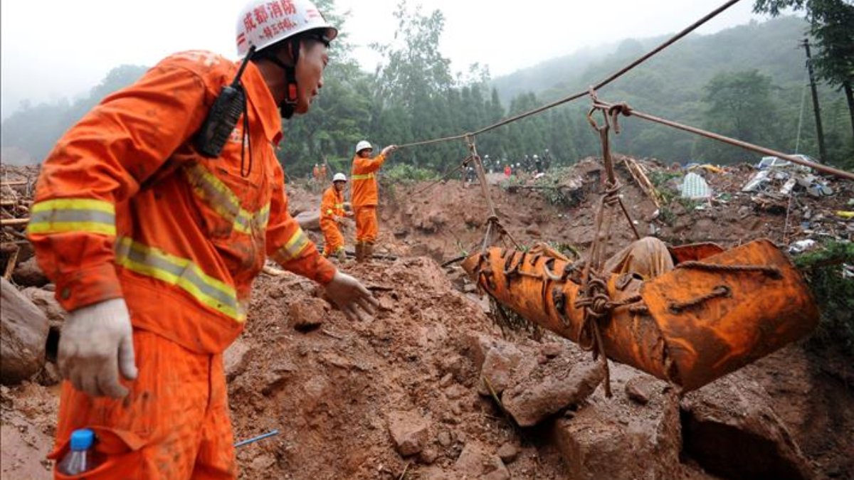 Çin'de toprak kayması: 14 kişi öldü, beş kişi kayıp