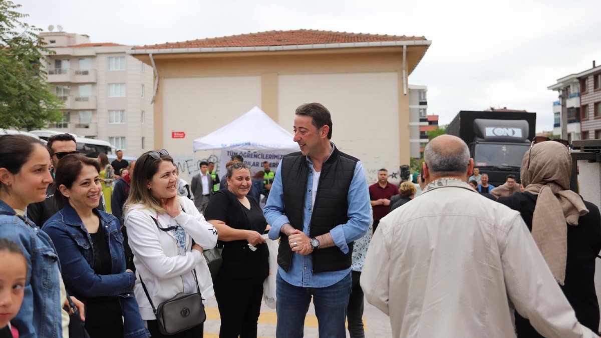 Halkla iç içe başkan