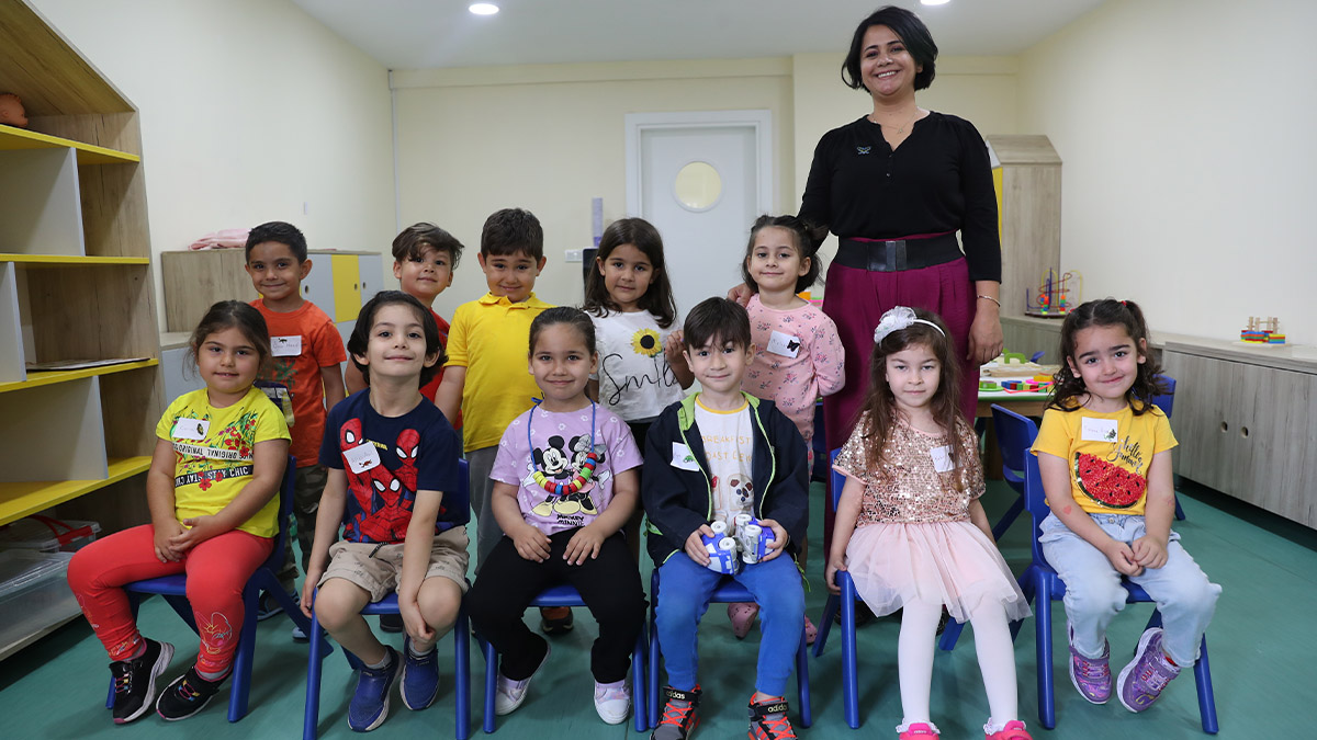 Büyükşehir Güzeloba kreşinde eğitim başladı