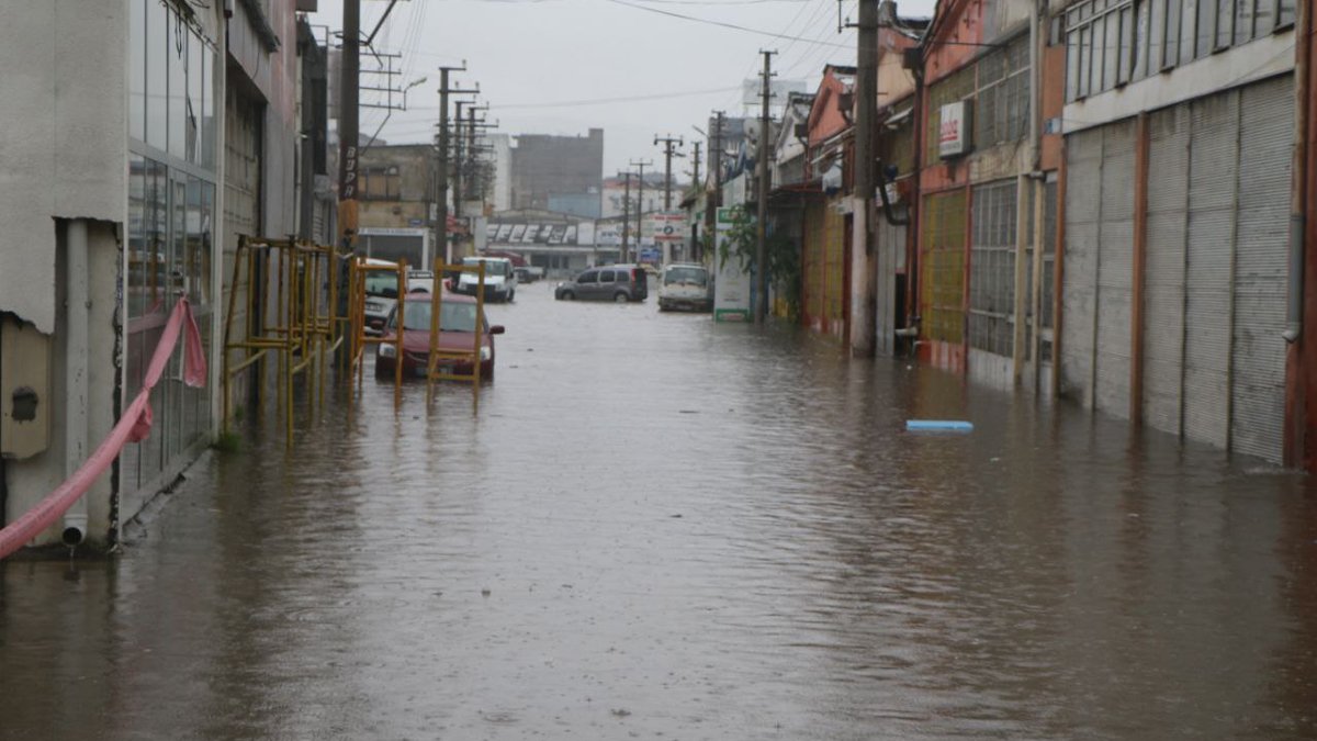 Samsun'u sel vurdu! Metrekare başı 97 kilogram yağmur