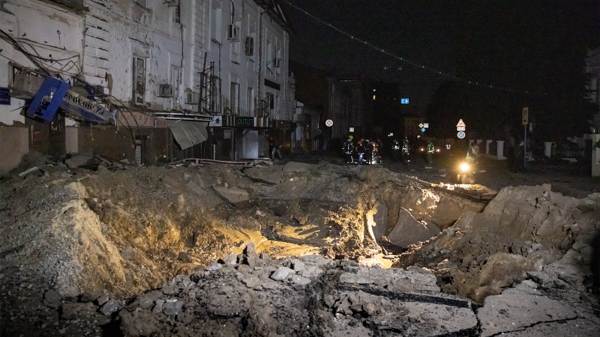 Rusya'dan çifte saldırı: Kiev ve Harkiv'e füze yağdırdı