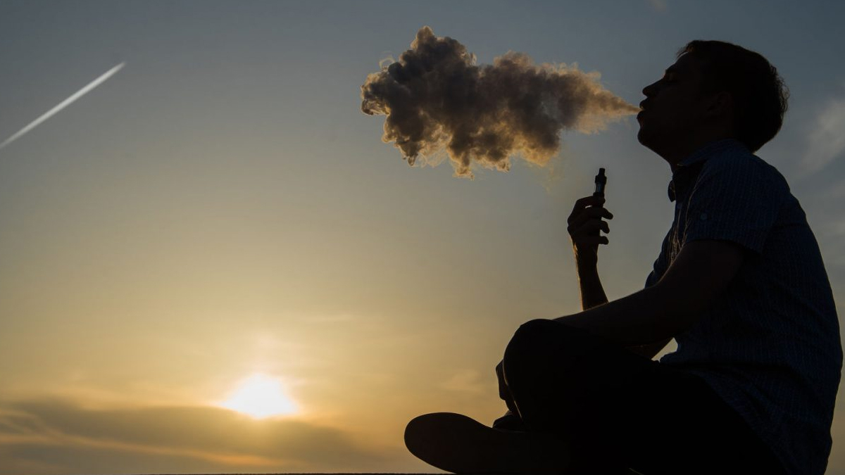 Sigaranın 'masum' alternatifi 'ölüm' çıktı: Uzmanlardan elektronik sigara yasaklansın çağrısı