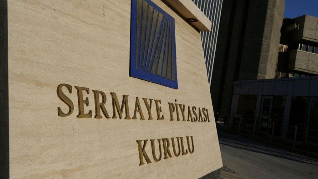 Sermaye Piyasası Kurulu'ndan 21 kişiye işlem yasağı