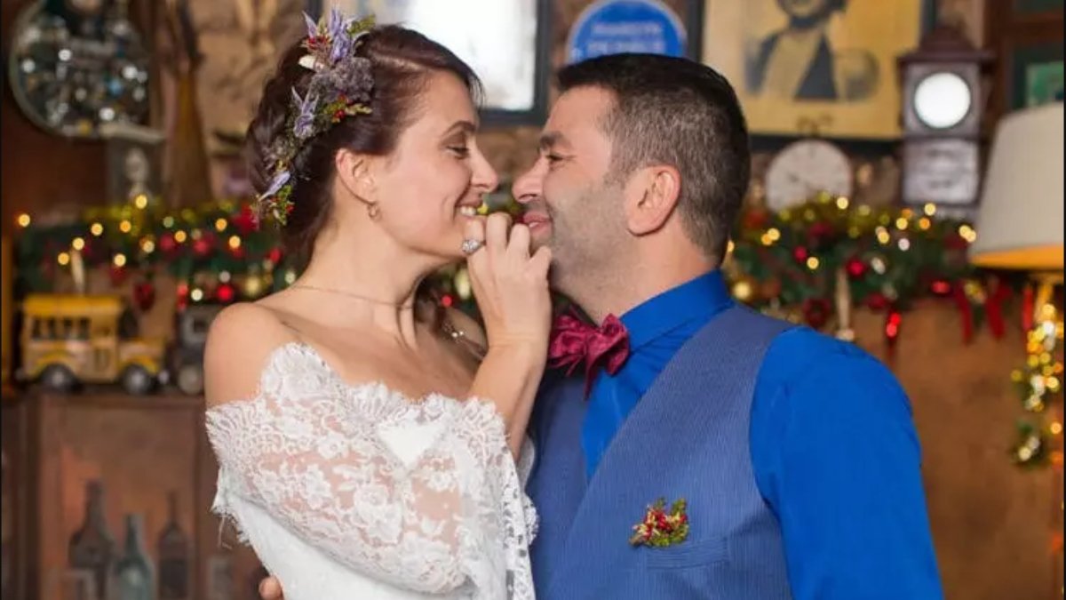 Örnek çift olarak gösteriliyorlardı! Ceyda Düvenci ve Bülent Şakrak çiftinden üzen haber!