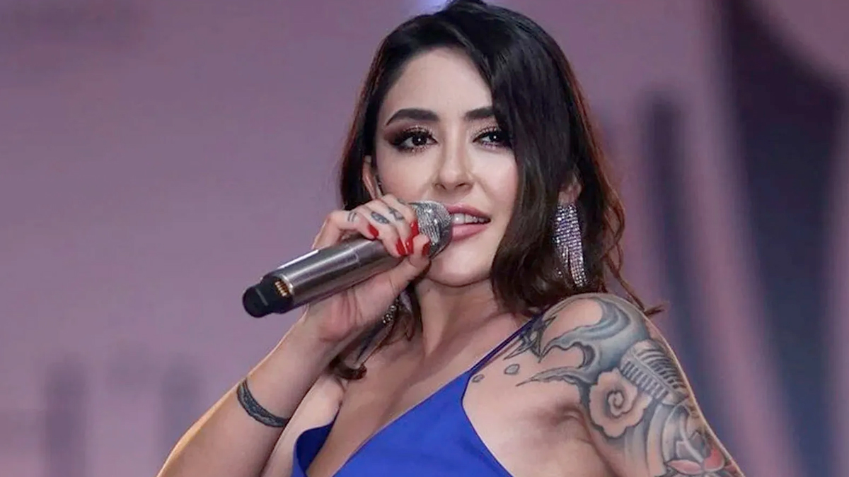 Melek Mosso'yu yine hedef göstermişlerdi: Konseri iptal edildi