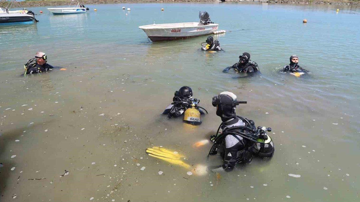 Canlıların hayatı tehlikede: Denizin dibinden metal ve otomobil lastikleri çıktı