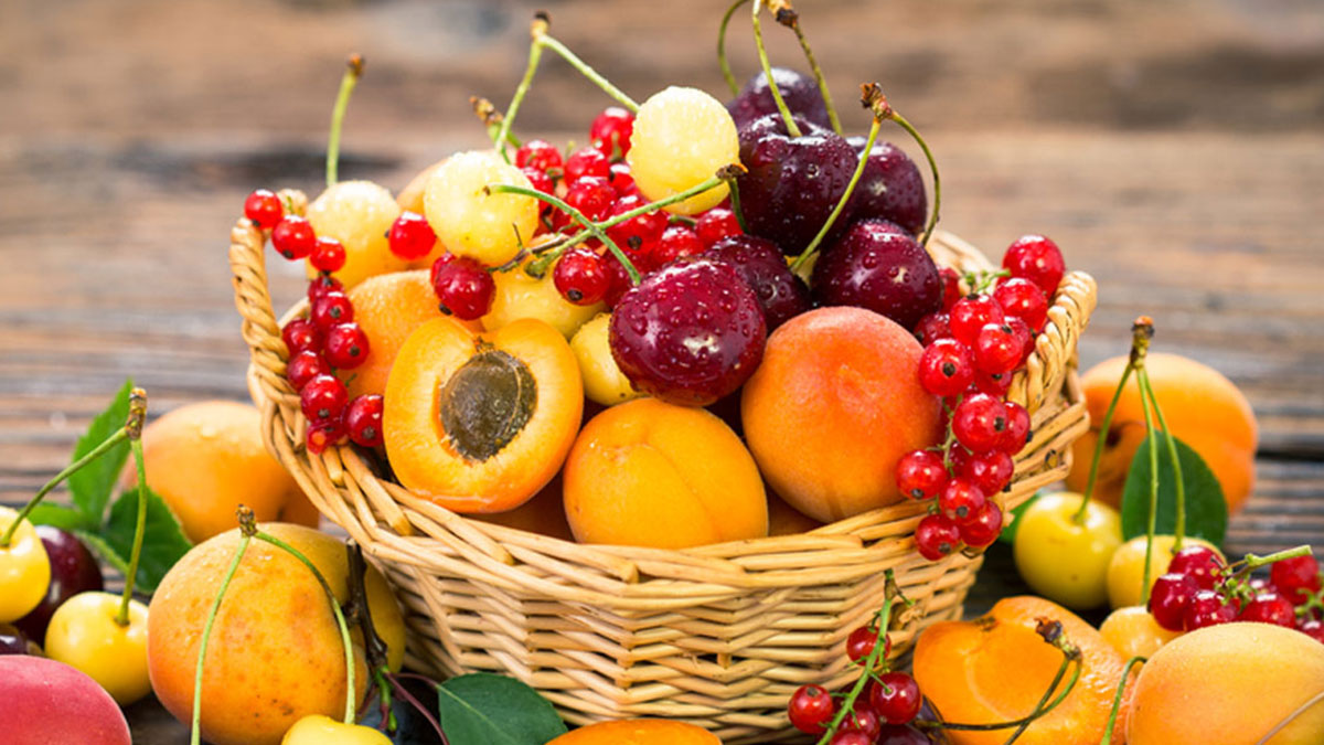 Yaz meyvelerinin insan sağlığına faydalarını öğrenince kilolarca alacaksınız! Mevsimlik lezzetler tezgahlara geldi