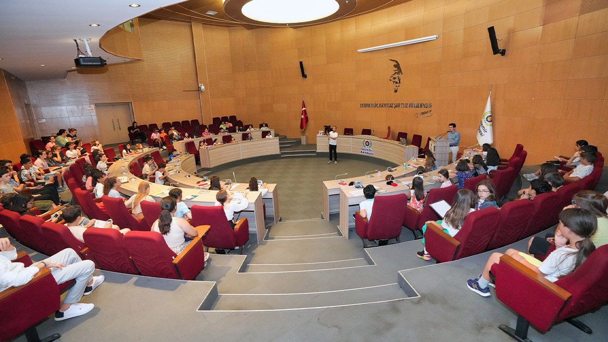 Gaziemir Belediyesi Çocuk Meclisi’nde yeni dönem başladı