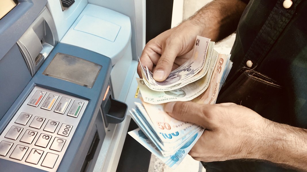 Milyonlarca emeklinin gözü bu haberde: İşte bayram ikramiyesinin verileceği tarih