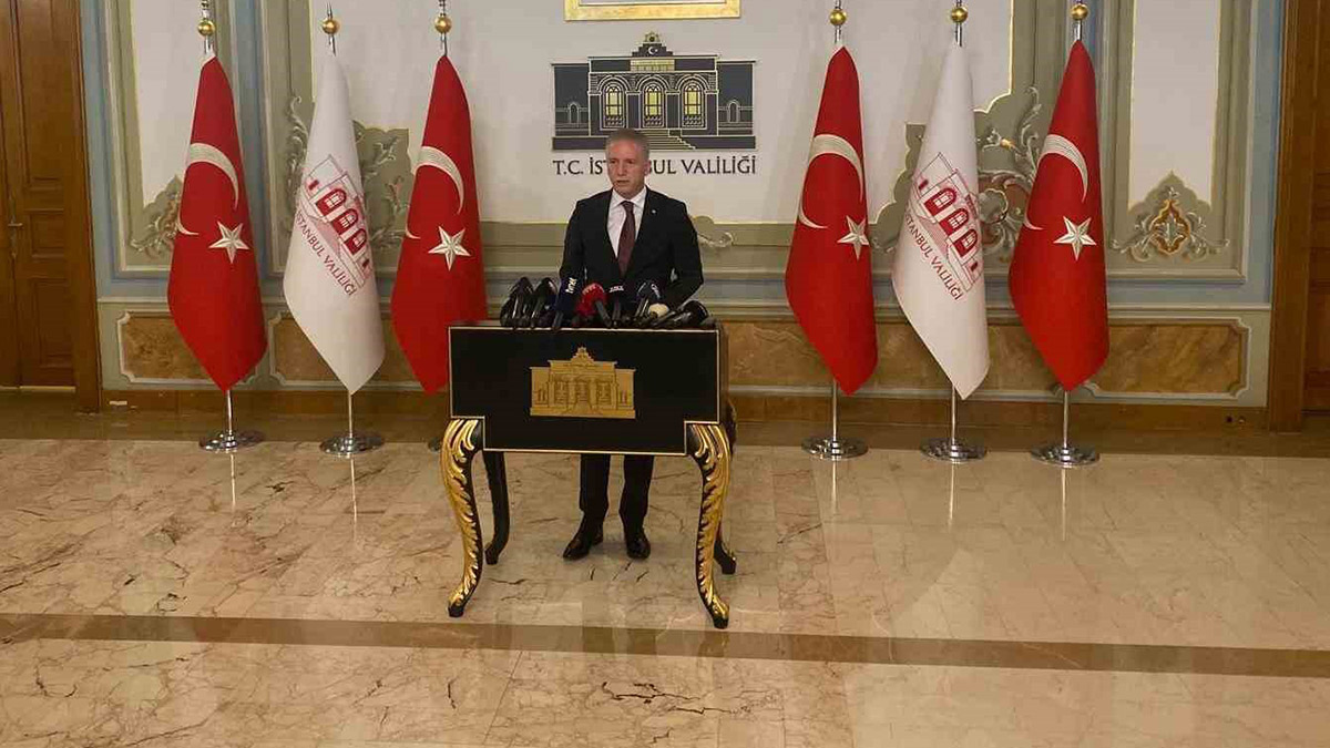 Yeni İstanbul Valisi Davut Gül göreve başladı