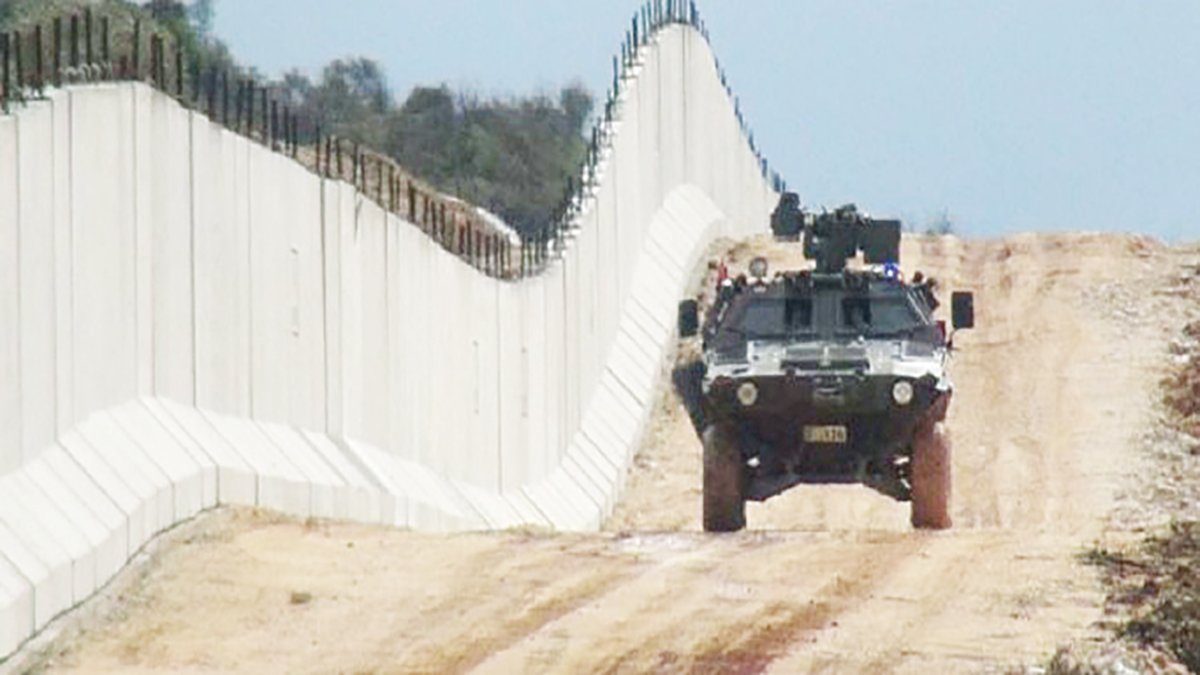 Devriye aracı Londra'dan