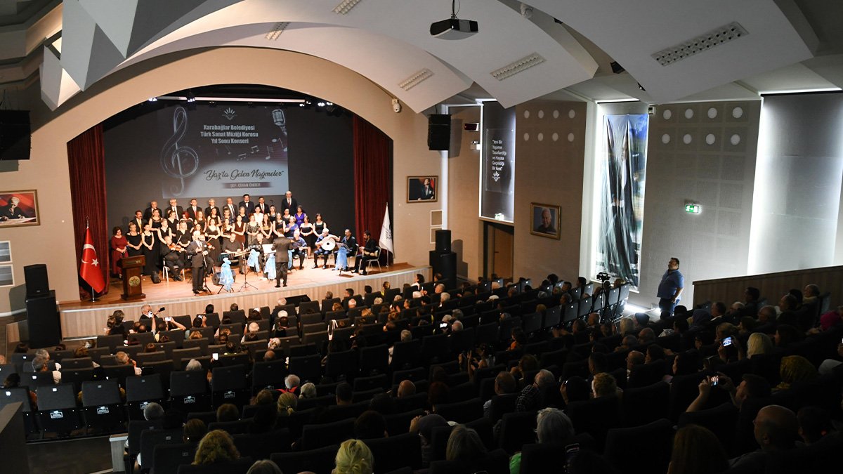 Karabağlar TSM Korosu'ndan “yaza merhaba” konseri