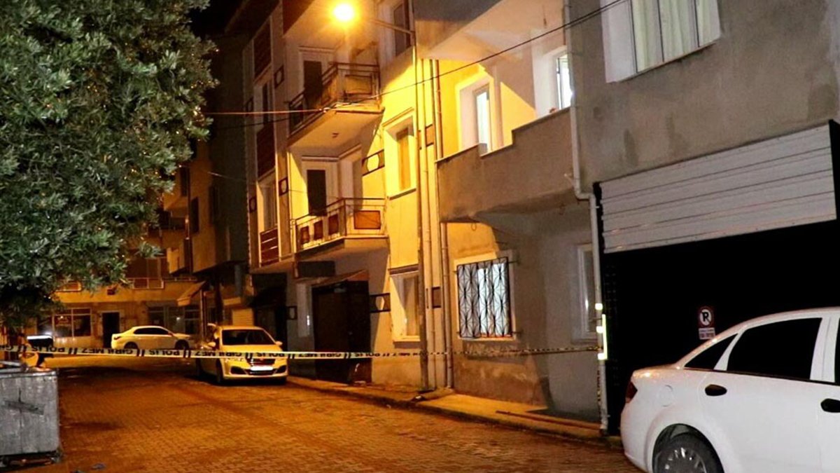 Kadın cinayetinin adresi bu kez İzmir! Eşini pompalıyla katledip intihar etti