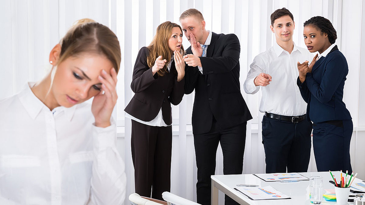 Sırlarınızı yakın çevrenize anlatan 3 burç! Laf taşımak onların işi: Bire bin katarak anlatan burçlar...