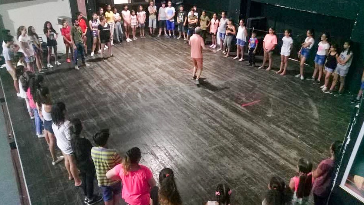 Karşıyaka Belediye Tiyatrosu yaz kursu kayıtları başladı!