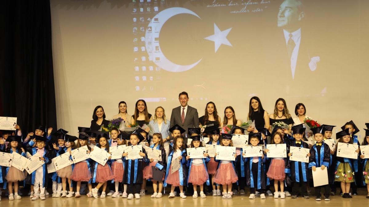 Bandırma Belediyesinin Gündüz Bakımevleri ilk mezunlarını verdi