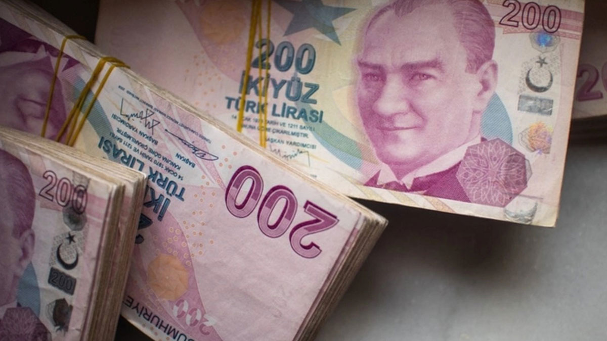 Emekli maaşı ve bayram ikramiyesi bu tarihte hesaplarda! 16 milyon emekliye toplu ödeme yapılacak