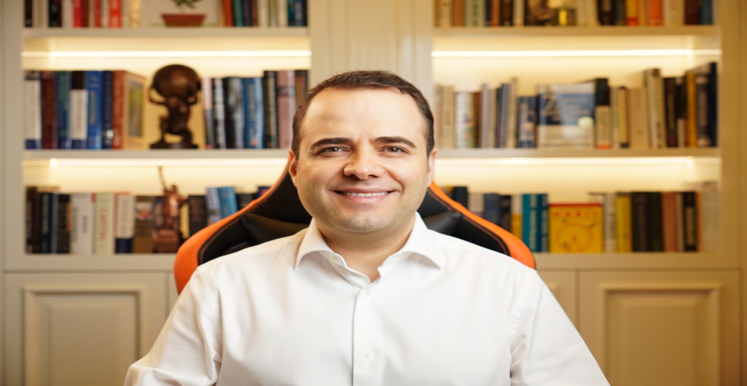 Ekonomist Özgür Demirtaş'ın videosu rekor kırdı! Siyasetçilere gönderin diyerek duyurdu