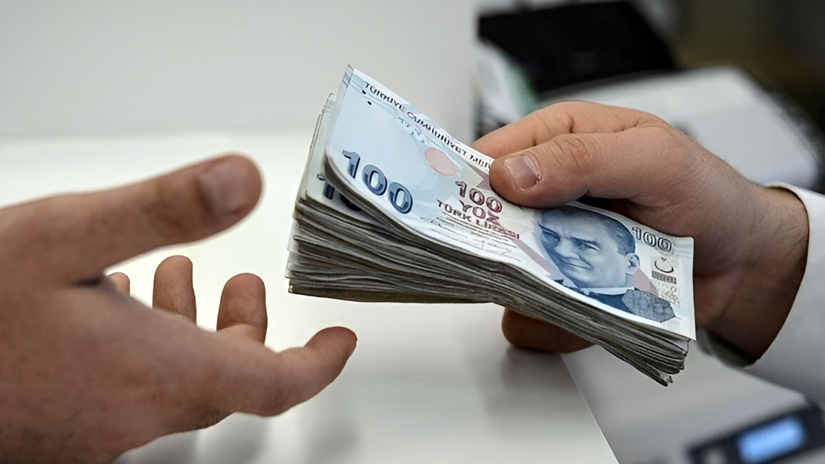 Emeklinin bayram ikramiyesi tutarı belli oldu! Hesaplara yatmaya başladı, zam bilmecesi sona erdi