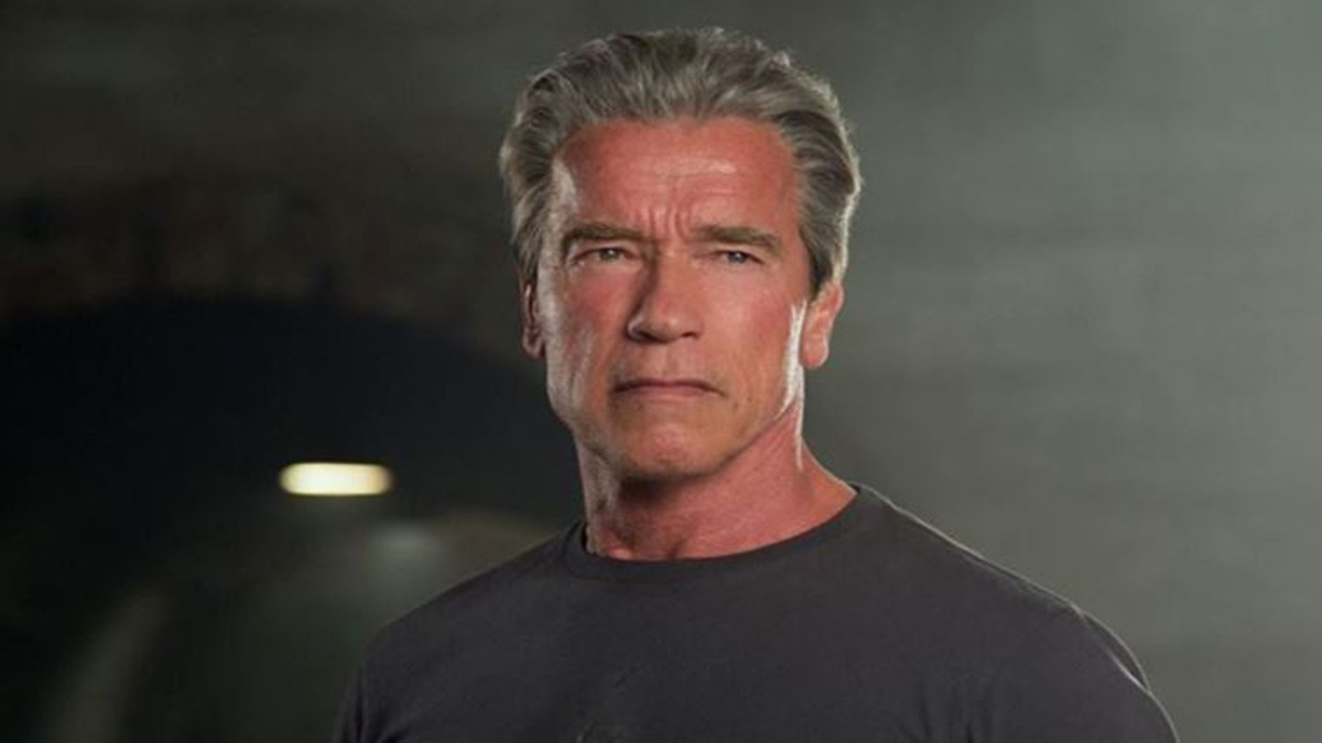 Yıldız oyuncu Arnold Schwarzenegger gözünü ABD başkanlığına dikti
