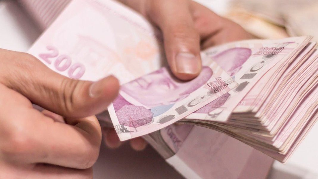 İşte asgari ücretle birlikte değişen kalemler: 65 yaş aylığı, engelli aylığı, işsizlik maaşı, staj ücretleri, GSS primi...