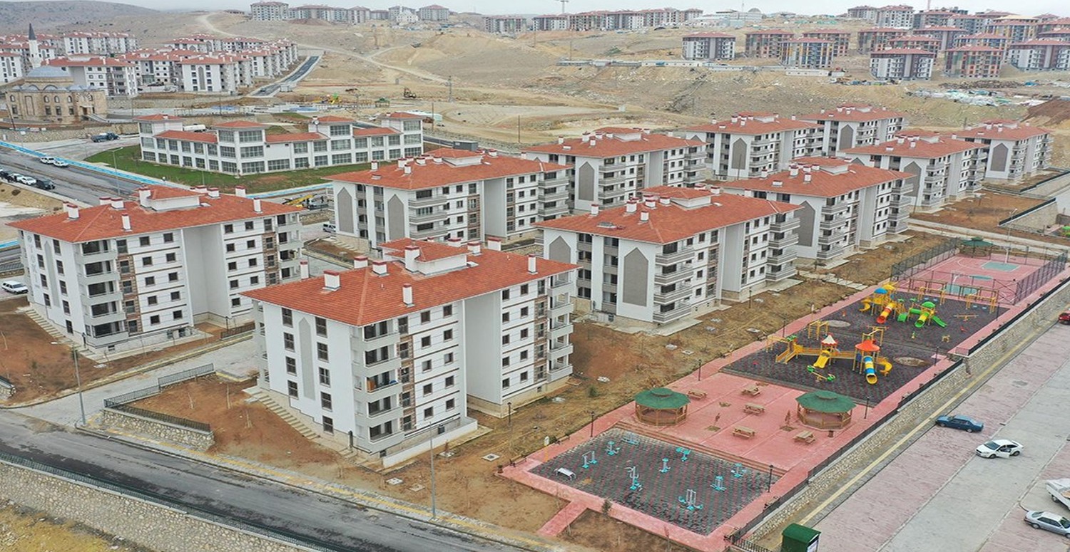 TOKİ herkesi ucuza ev sahibi yapacak! Ayda 2 bin TL taksitle 2+1 3+1 daireler satışa çıkıyor