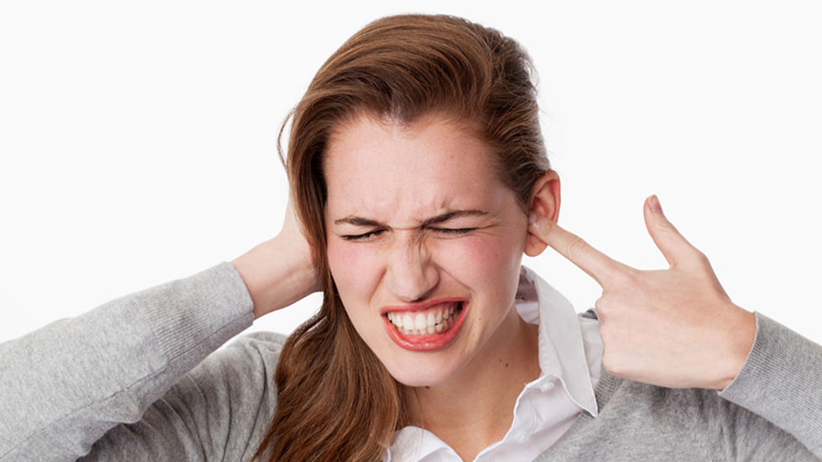 Kulak ağrısı olanlar dikkat: Evinizdeki bu malzemeler sızınızı dindirebilir! Doğal yöntemlerle rahatlayın