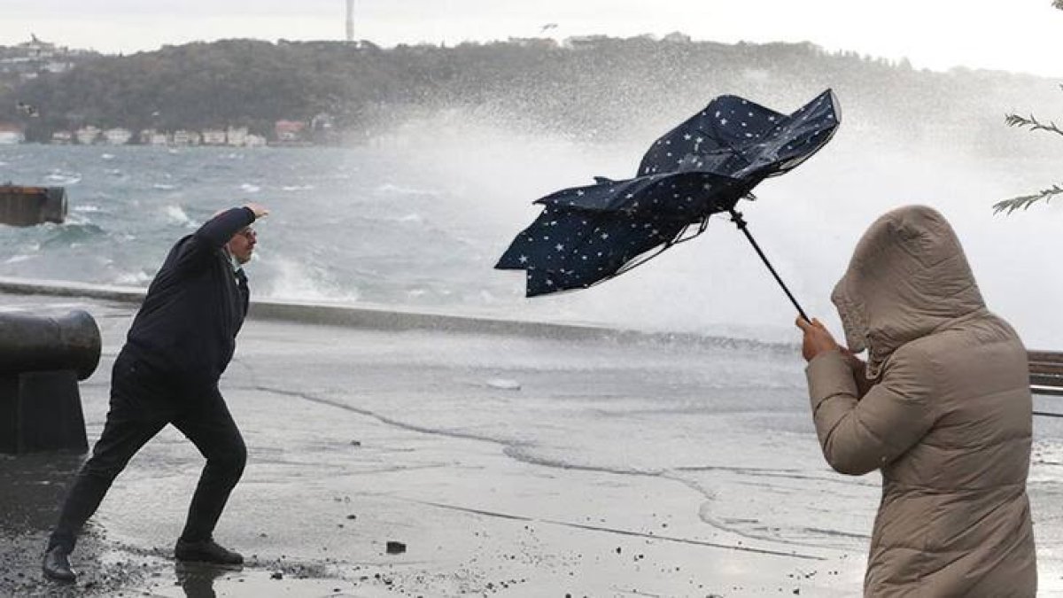 Kara kış kapıya dayandı! Meteoroloji'den Şimşek, sağanak yağış ve fırtına uyarısı: Bayramın o günü…