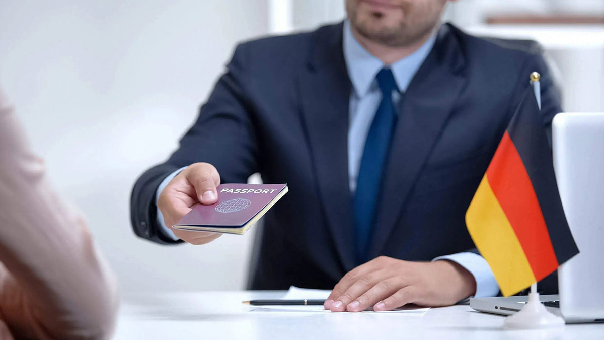 Bu şartları sağlıyorsanız Almanya'da sigortalı çalışabilirsiniz! Alman devleti işçi göçmen alım şartlarını esnetti