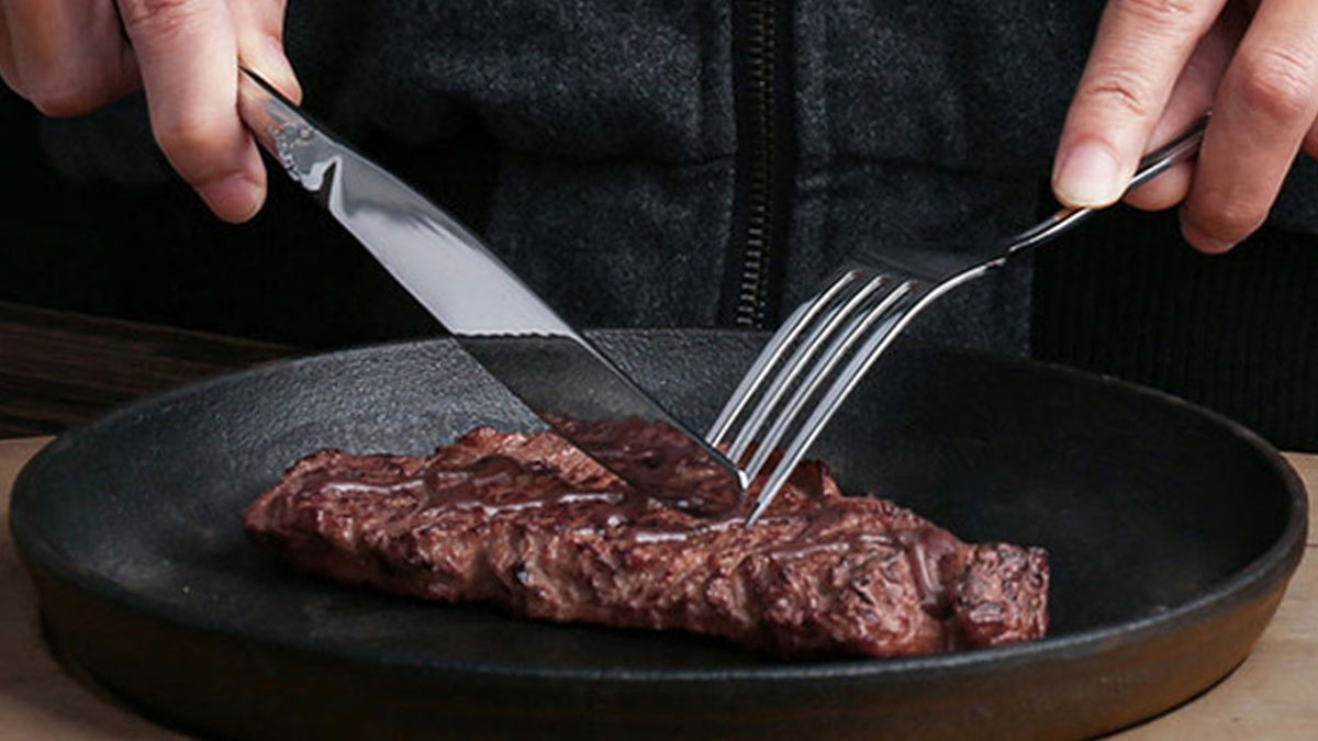 Kurban etine sakın çatal, kaşık, bıçak değdirmeyin! Etin tadını ve besin değerini kaybetmemek için bunları yapın