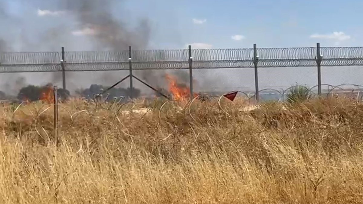 Suriye sınırındaki mayınlı bölgede yangın!