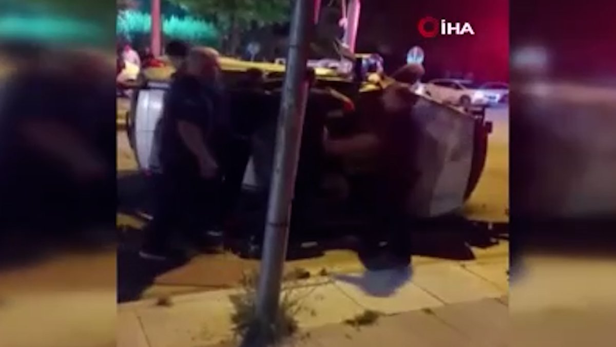 Ehliyetsiz sürücünün kullandığı otomobil yan yattı! 2 kişi yaralandı ve...