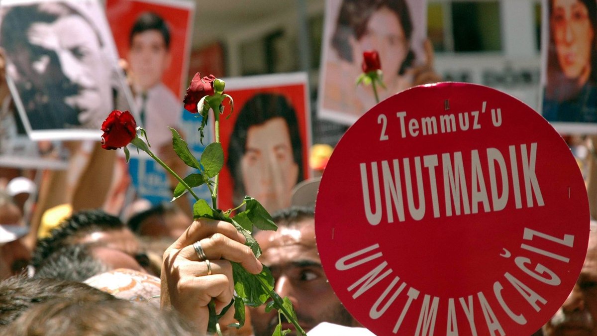 Madımak Katliamı'nın üzerinden tam 30 yıl geçti