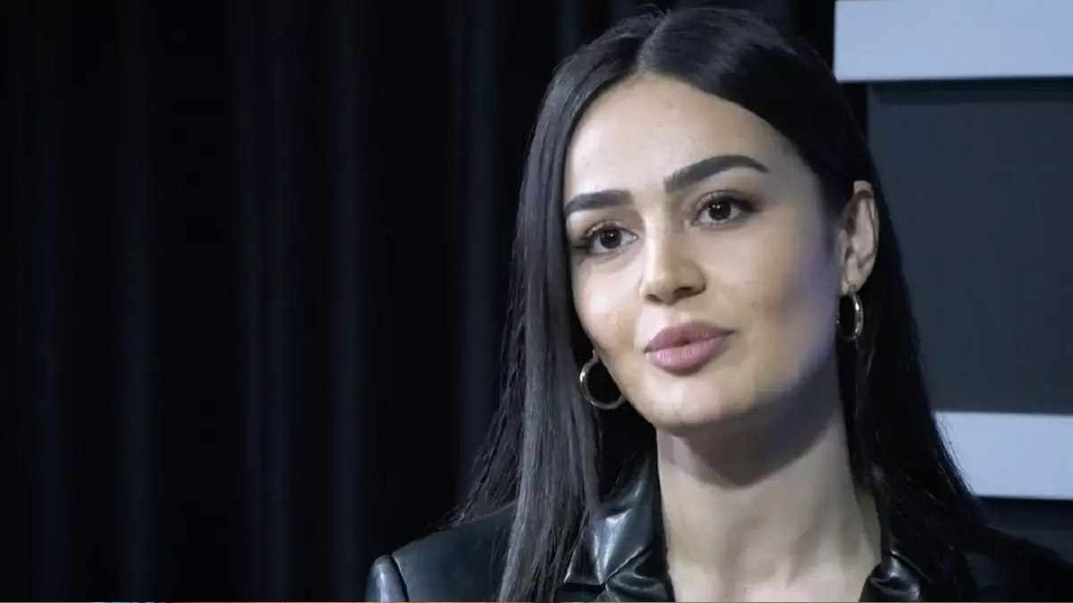 Elif Buse Doğan, silah zoruyla konsere çıkarıldı