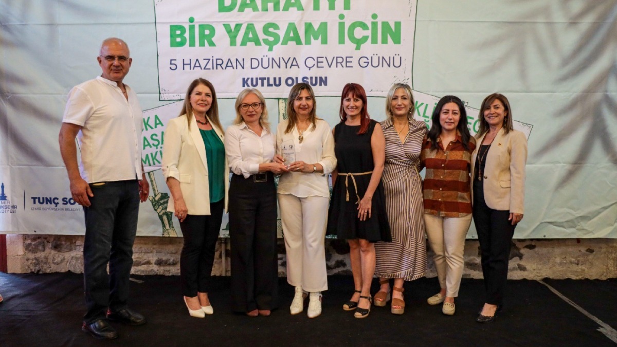 İzmir’in atık pil toplama şampiyonu Karşıyaka!