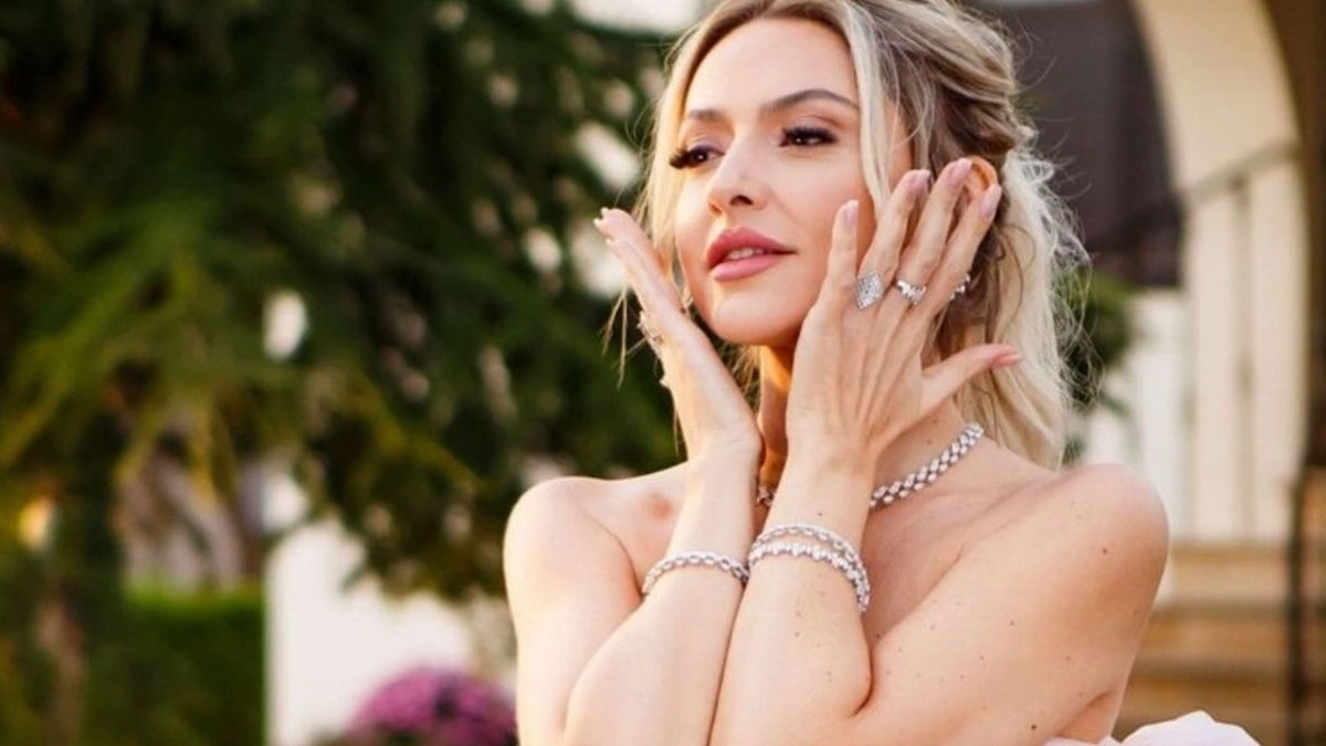 Bunu kimse beklemiyordu! Hadise'nin yeni hedefi belli oldu! Büyük sürpriz! İmzalar atıldı! Dizi-Film kadrolarında yer açın