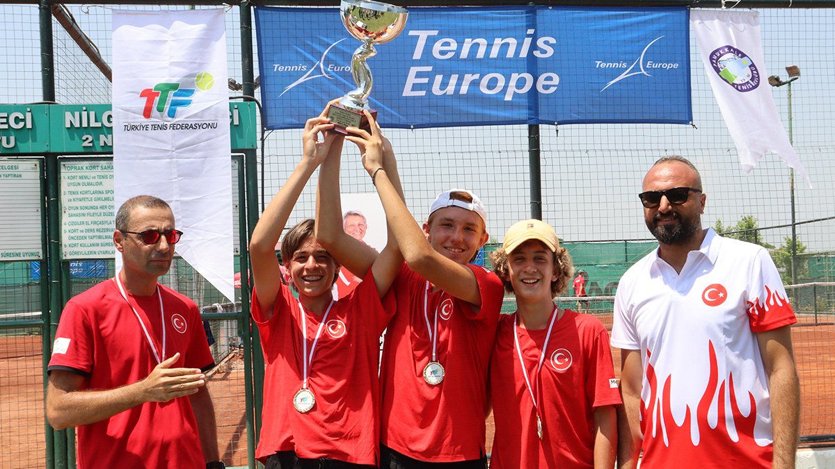 Teniste 14 Yaş Altı Milli Takımı, final biletini aldı