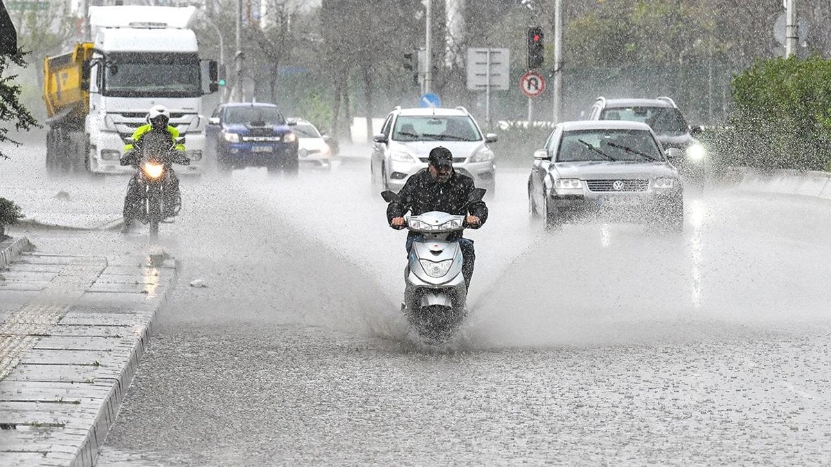 Meteoroloji saat vererek uyardı: Birçok il için 'sağanak' alarmı!