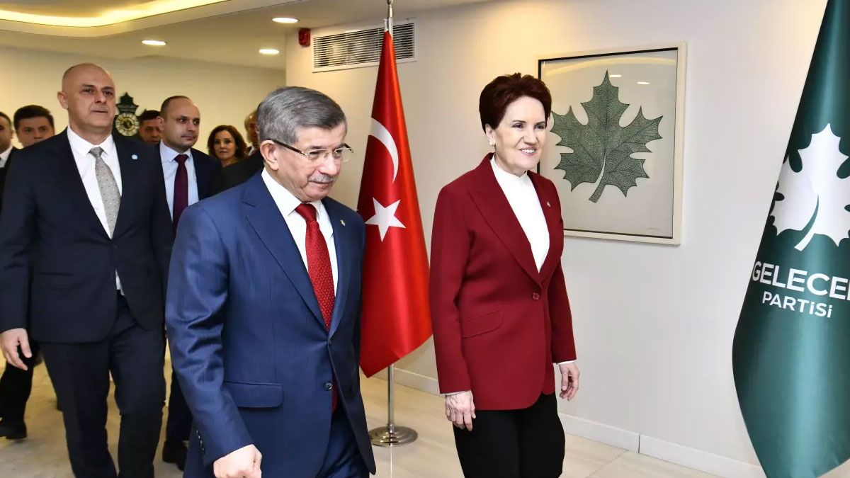 Akşener'den Davutoğlu'na 'hayırlı olsun' ziyareti