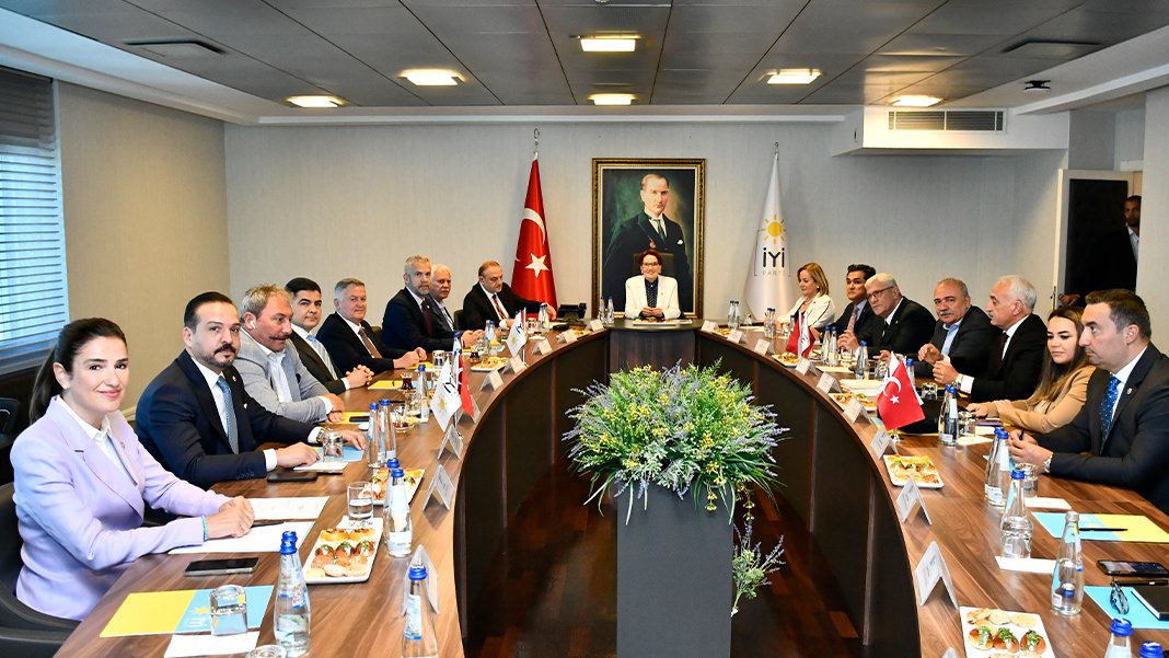 İYİ Parti'nin yeni Başkanlık Divanı'nın ilk toplantısı gerçekleşti