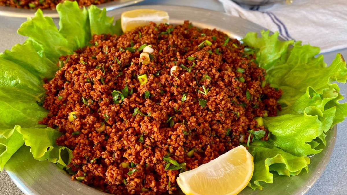 Meğersem herkes yanlış biliyormuş! Hakiki kısır yapmanın püf noktaları belli oldu! Herkes bu tarifle kısır yapacak