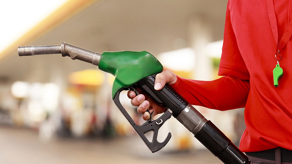 Akaryakıta vergi zammı: Benzin ve motorinde tabela değişiyor