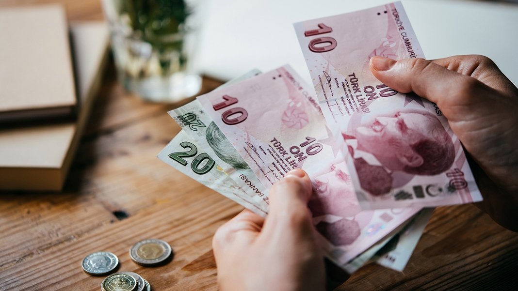 Emekli maaşında 'EYT'li bilmecesi: Yüzde 25 zamdan yararlanabilecekler mi?