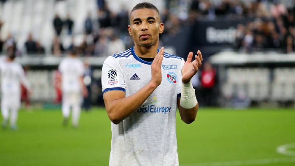 Fenerbahçe Alexander Djiku'yu açıkladı