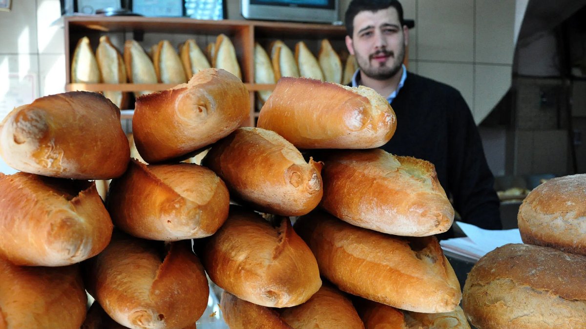 İstanbul'da 'ekmeğe zam' karmaşası: Beşiktaş'ta 8, Kağıthane'de 6 lira