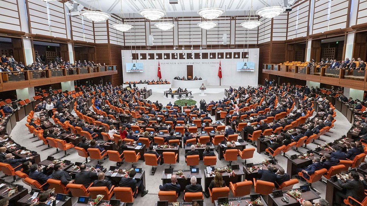 Muhalefetten torba teklife şerh: Merkez Bankası karşılıksız para basacak