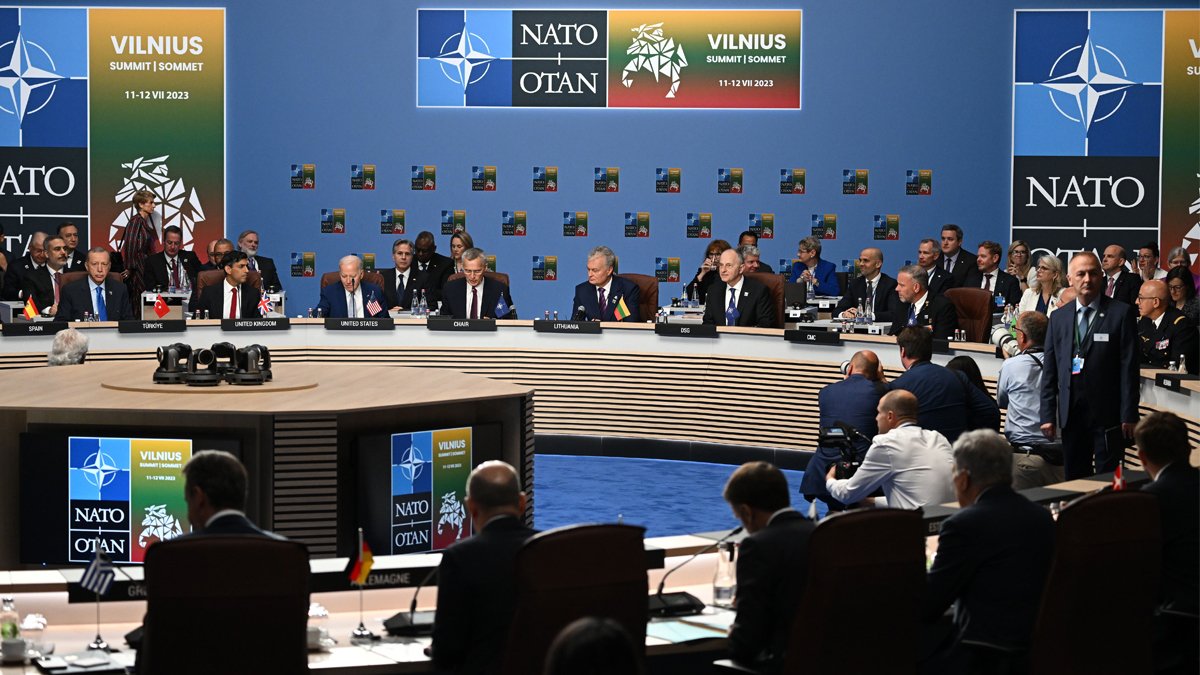 NATO bildirisine Çin'den sert cevap: NATO'nun gittiği her yerde savaşın çıkması muhtemeldir